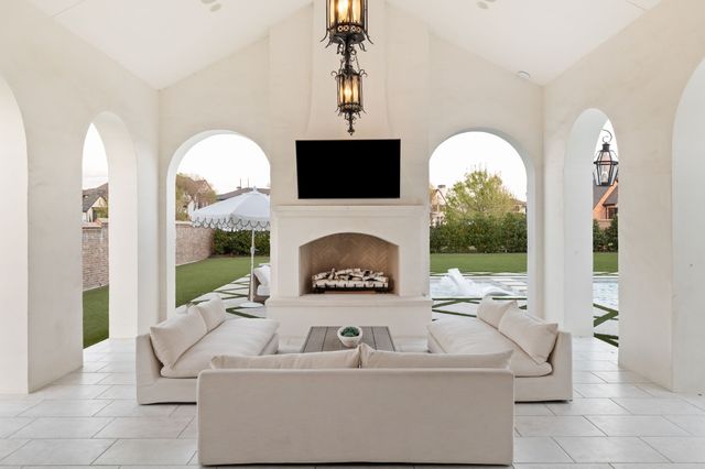 12460 Farmstead Drive, Frisco, TX 75033