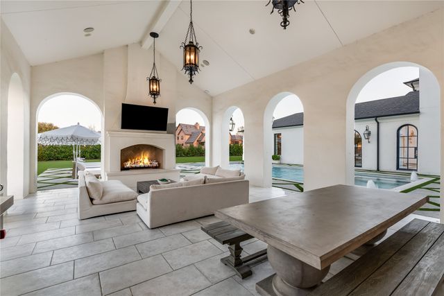 12460 Farmstead Drive, Frisco, TX 75033