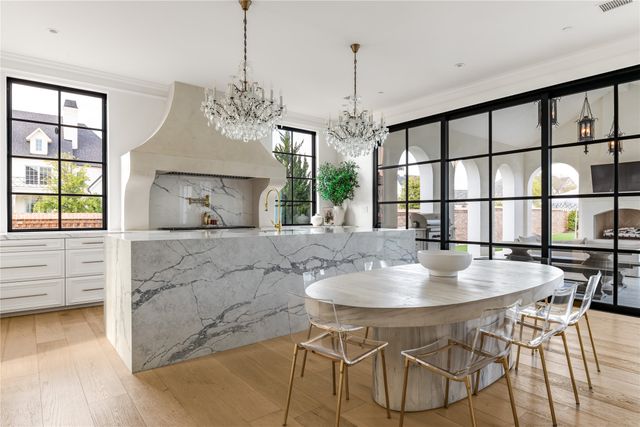 12460 Farmstead Drive, Frisco, TX 75033