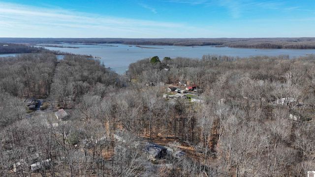 141 Beechwood Dr, Cadiz, KY 42211