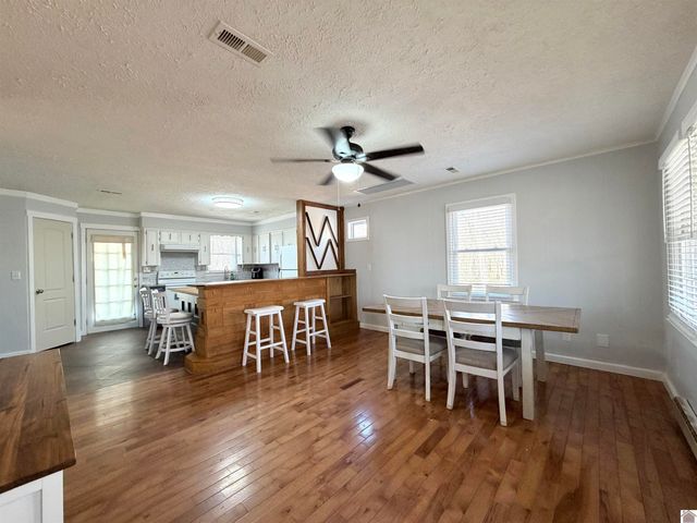 141 Beechwood Dr, Cadiz, KY 42211