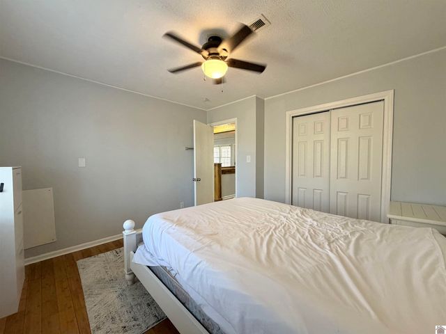 141 Beechwood Dr, Cadiz, KY 42211