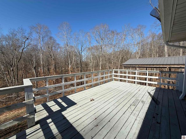 141 Beechwood Dr, Cadiz, KY 42211