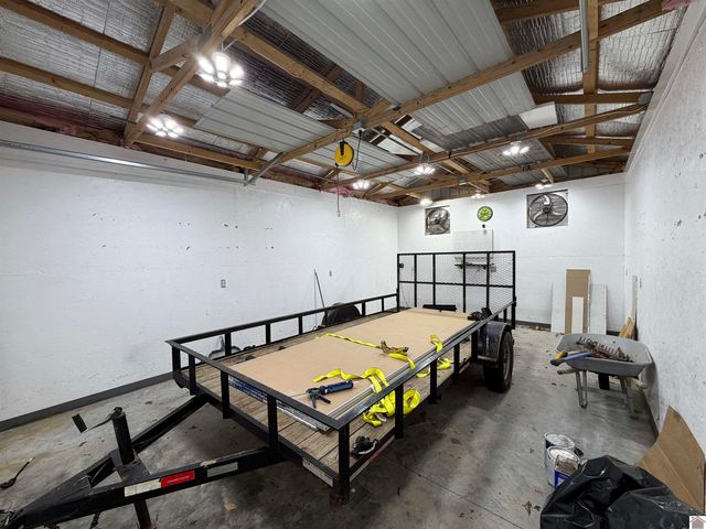 141 Beechwood Dr, Cadiz, KY 42211