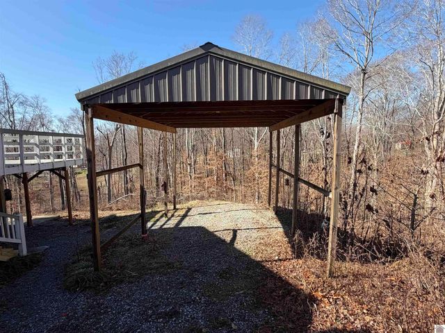 141 Beechwood Dr, Cadiz, KY 42211