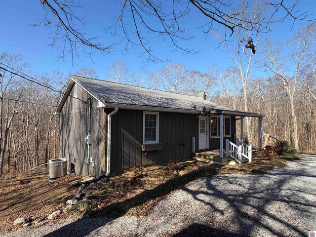 141 Beechwood Dr, Cadiz, KY 42211