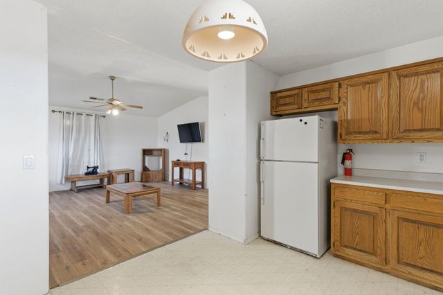 38 Sheba Place, Los Lunas, NM 87031