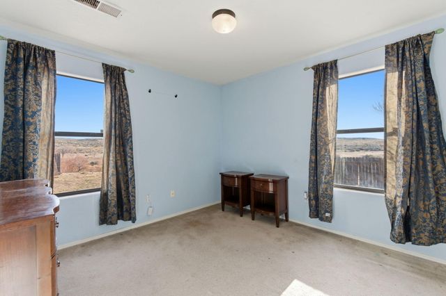 38 Sheba Place, Los Lunas, NM 87031