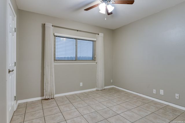 8335 BENT MEADOW DR, Converse, TX 78109