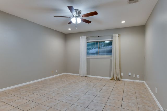 8335 BENT MEADOW DR, Converse, TX 78109