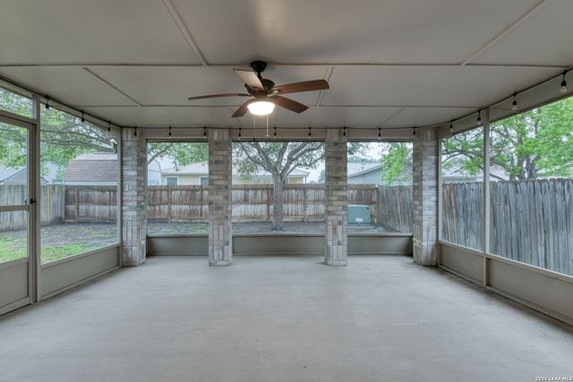 8335 BENT MEADOW DR, Converse, TX 78109