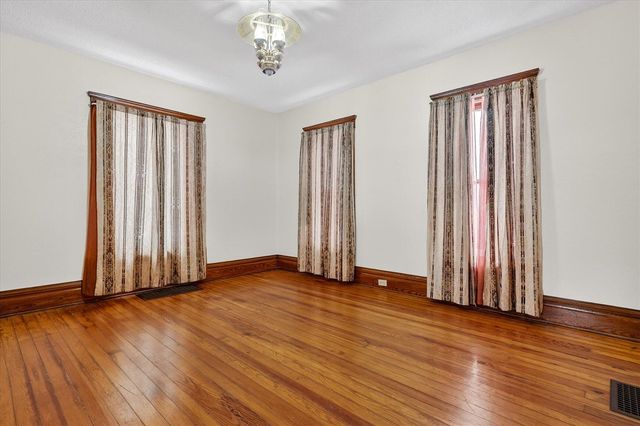 1008 Oak Street, Niles, MI 49120