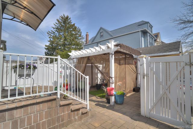 8021 62nd Street, Glendale, NY 11385