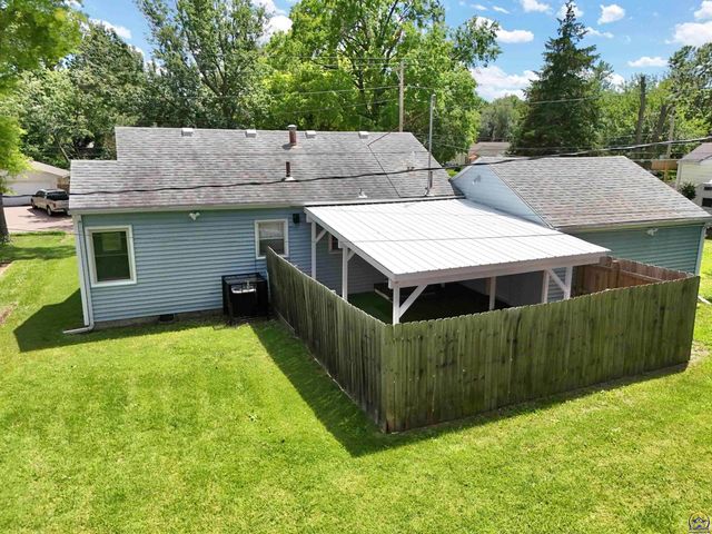 206 SW 24th ST, Topeka, KS 66611