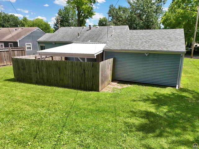 206 SW 24th ST, Topeka, KS 66611