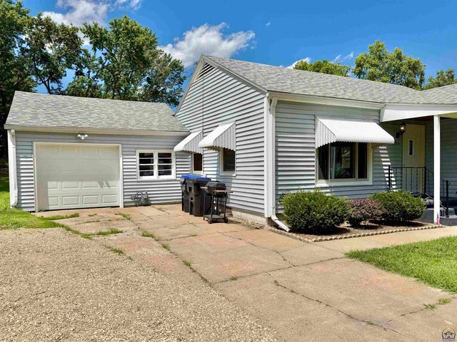 206 SW 24th ST, Topeka, KS 66611