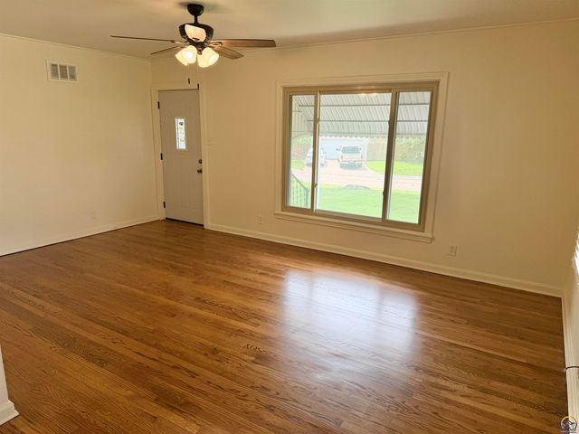 206 SW 24th ST, Topeka, KS 66611
