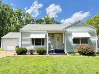 206 SW 24th ST, Topeka, KS 66611