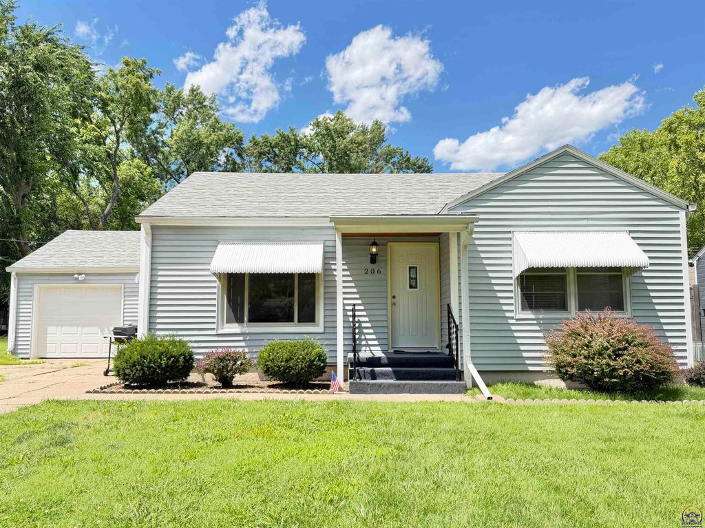 206 SW 24th ST, Topeka, KS 66611