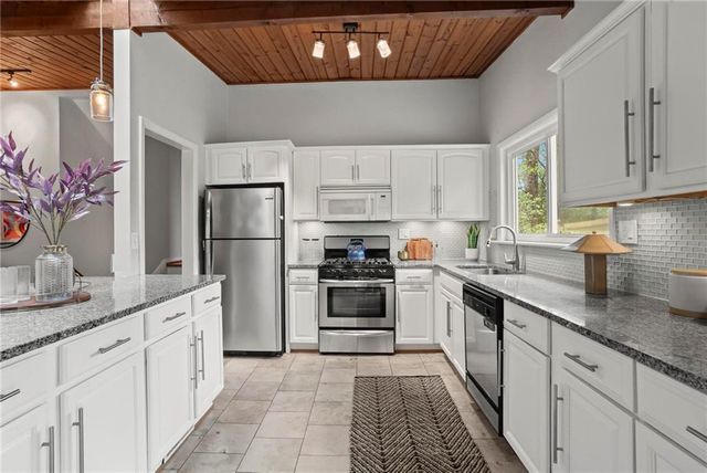 1696 Wawona Terrace NE, Brookhaven, GA 30319