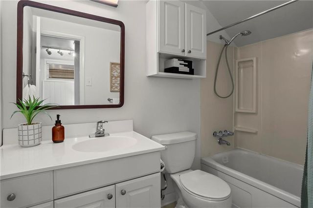 1696 Wawona Terrace NE, Brookhaven, GA 30319