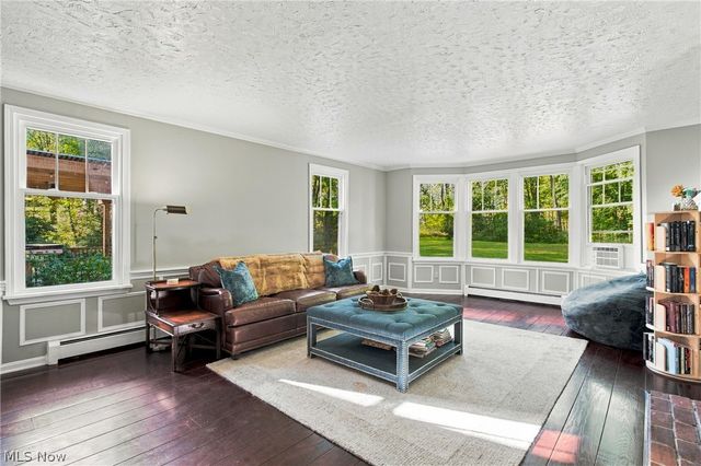 8145 Chagrin Road, Chagrin Falls, OH 44023