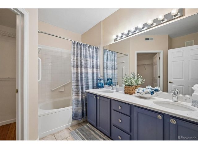 2800 W Centennial Dr B, Littleton, CO 80123