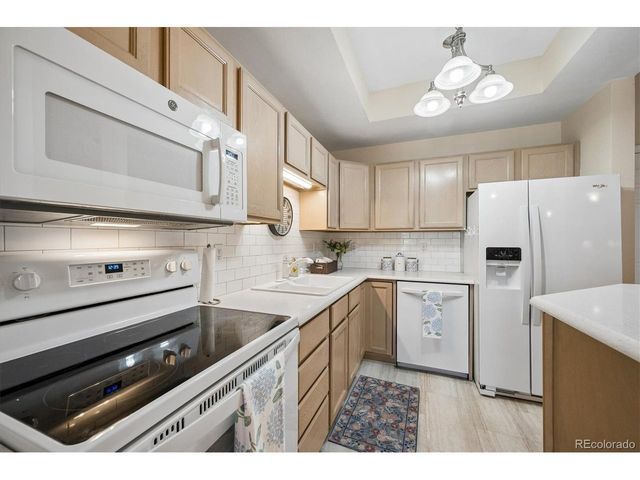 2800 W Centennial Dr B, Littleton, CO 80123