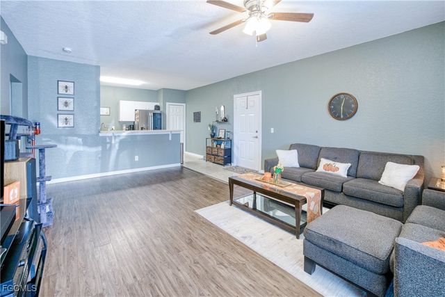 1040 Hancock Creek South BLVD 101, Cape Coral, FL 33909