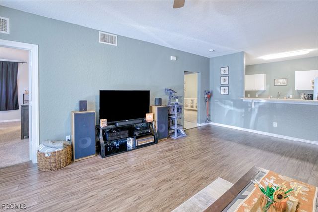 1040 Hancock Creek South BLVD 101, Cape Coral, FL 33909