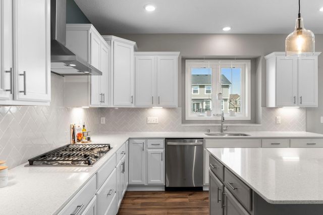 19085 Indora Trail, Lakeville, MN 55044