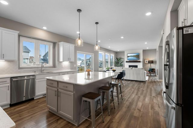 19085 Indora Trail, Lakeville, MN 55044