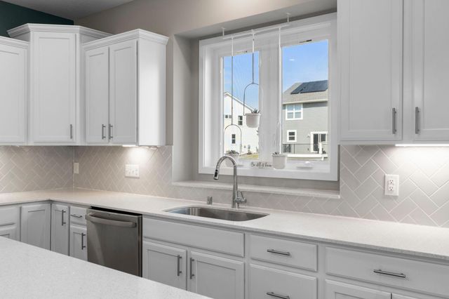 19085 Indora Trail, Lakeville, MN 55044