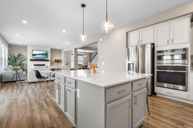 19085 Indora Trail, Lakeville, MN 55044