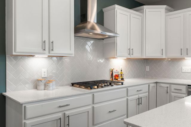 19085 Indora Trail, Lakeville, MN 55044