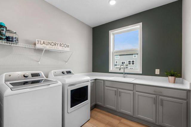 19085 Indora Trail, Lakeville, MN 55044