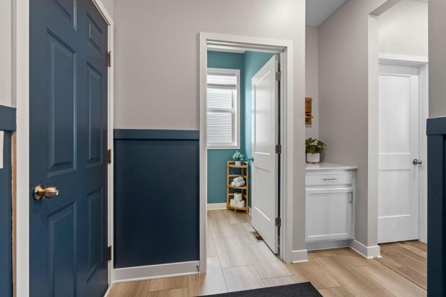 19085 Indora Trail, Lakeville, MN 55044