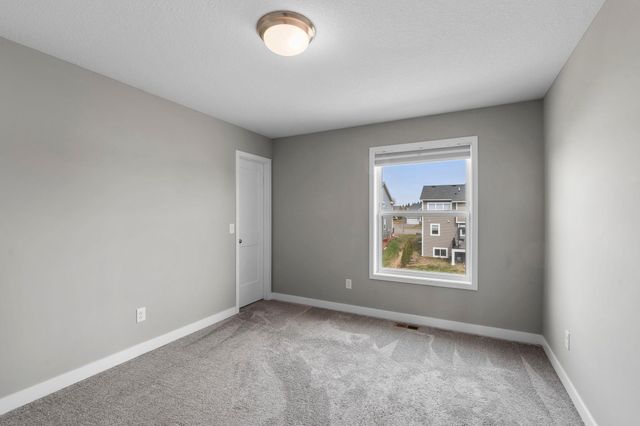 19085 Indora Trail, Lakeville, MN 55044