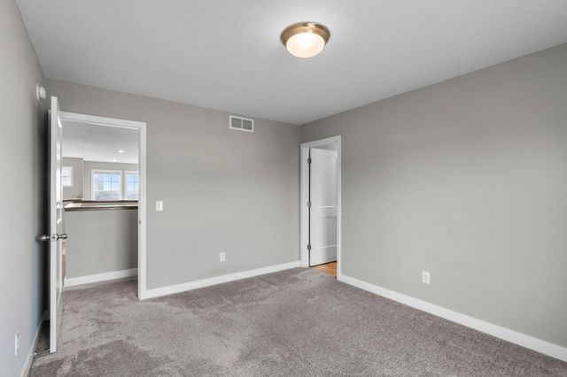 19085 Indora Trail, Lakeville, MN 55044