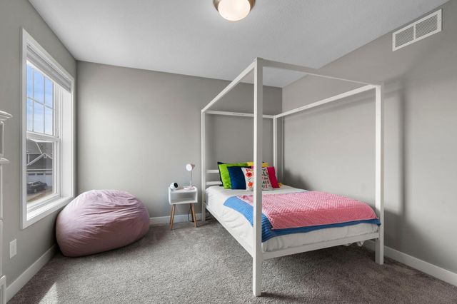 19085 Indora Trail, Lakeville, MN 55044