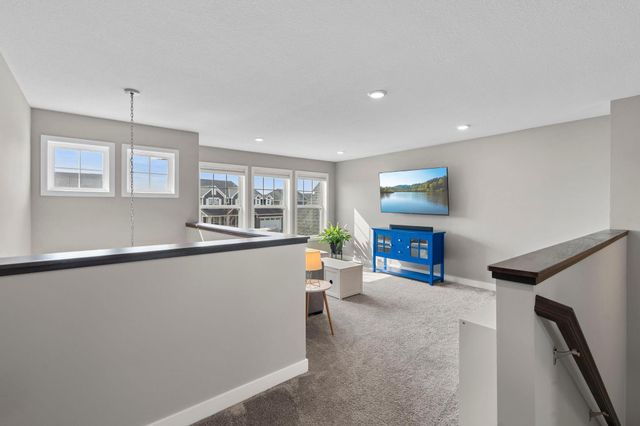 19085 Indora Trail, Lakeville, MN 55044