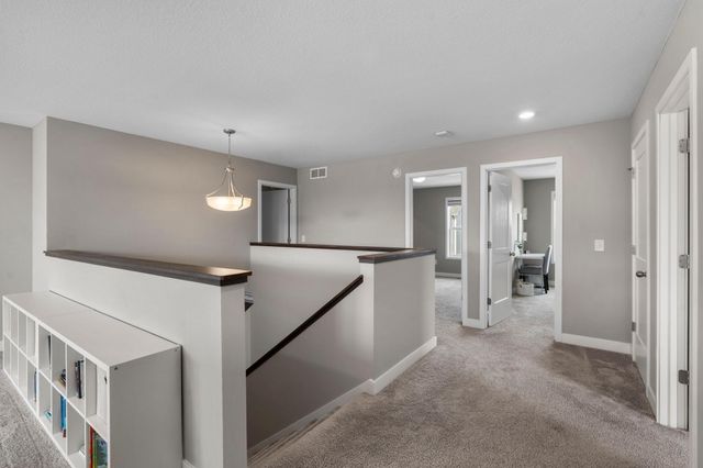 19085 Indora Trail, Lakeville, MN 55044