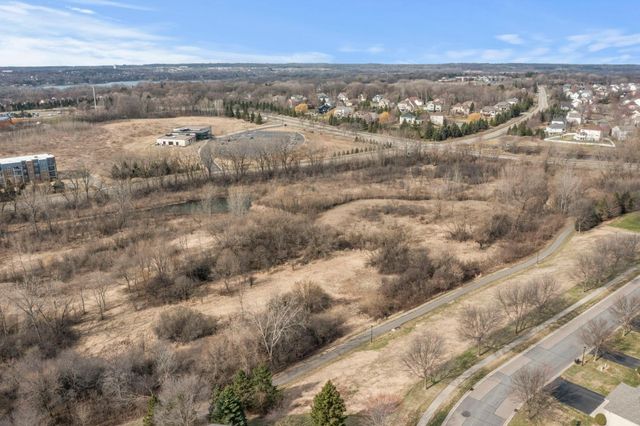 19085 Indora Trail, Lakeville, MN 55044