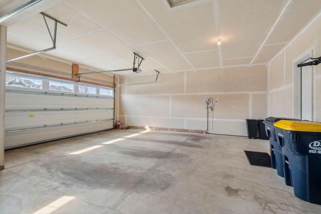 19085 Indora Trail, Lakeville, MN 55044