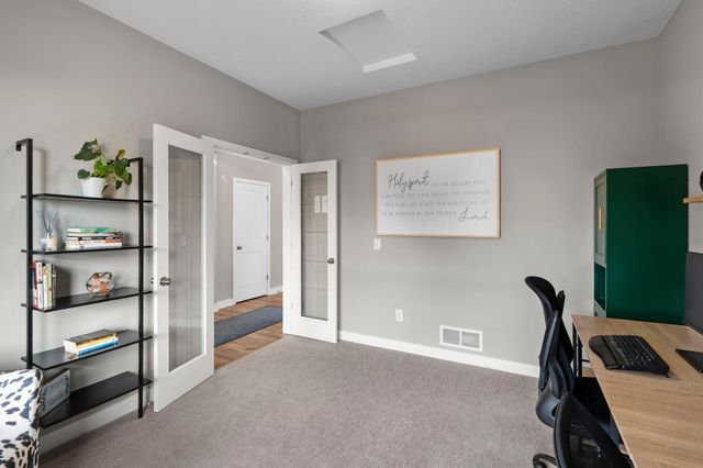 19085 Indora Trail, Lakeville, MN 55044