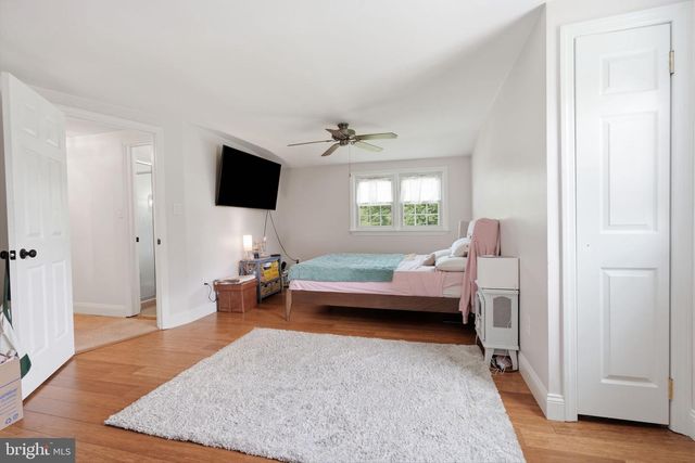 244 FEDERAL CITY RD, Pennington, NJ 08534