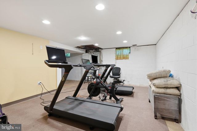 244 FEDERAL CITY RD, Pennington, NJ 08534
