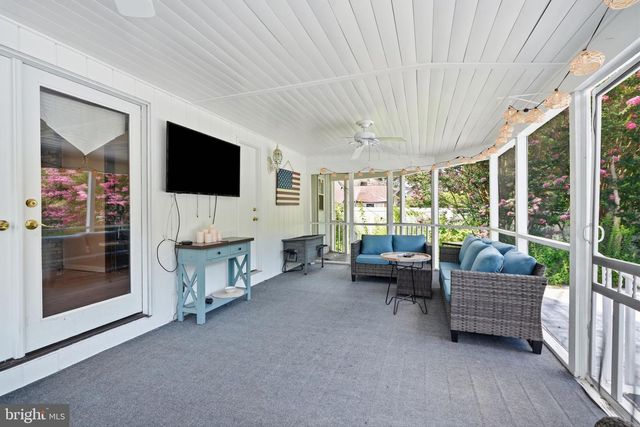 244 FEDERAL CITY RD, Pennington, NJ 08534