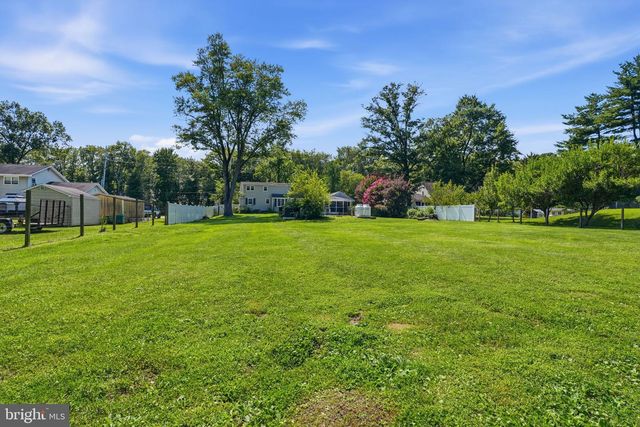 244 FEDERAL CITY RD, Pennington, NJ 08534