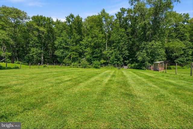 244 FEDERAL CITY RD, Pennington, NJ 08534